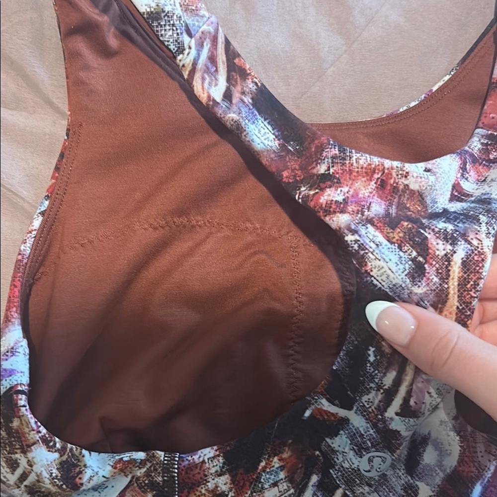 LULULEMON Abstract Print Women's Sports Top - Picture 4 of 7
